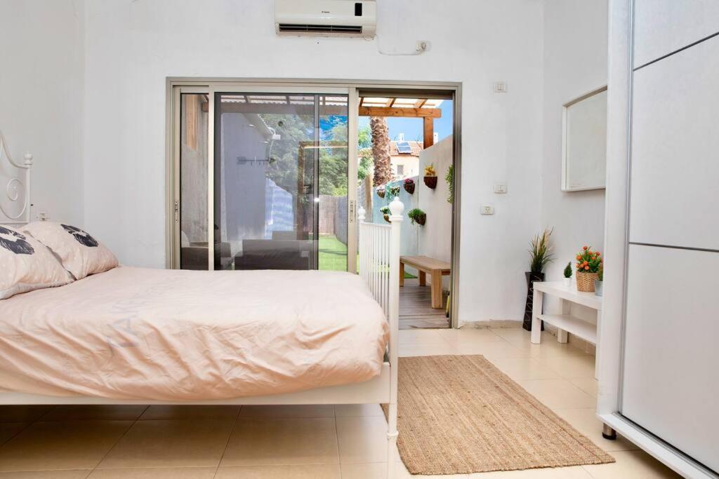 Homey Apartment Near The Beach 哈代拉 外观 照片