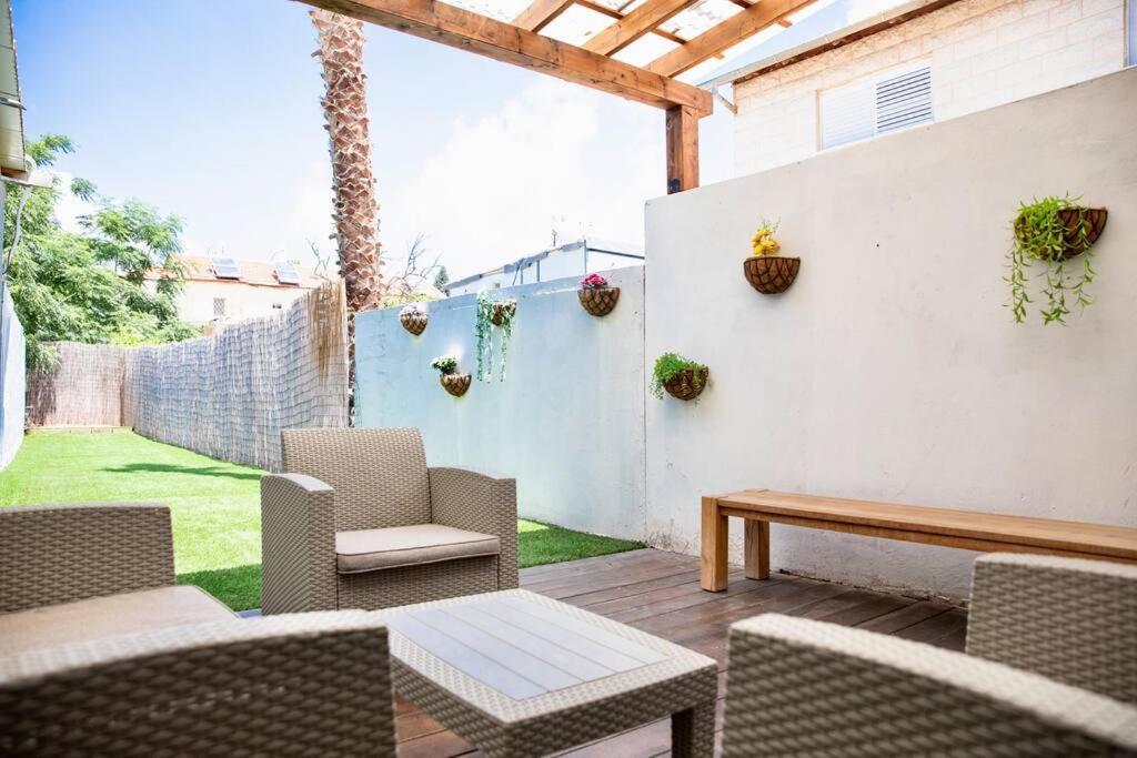 Homey Apartment Near The Beach 哈代拉 外观 照片