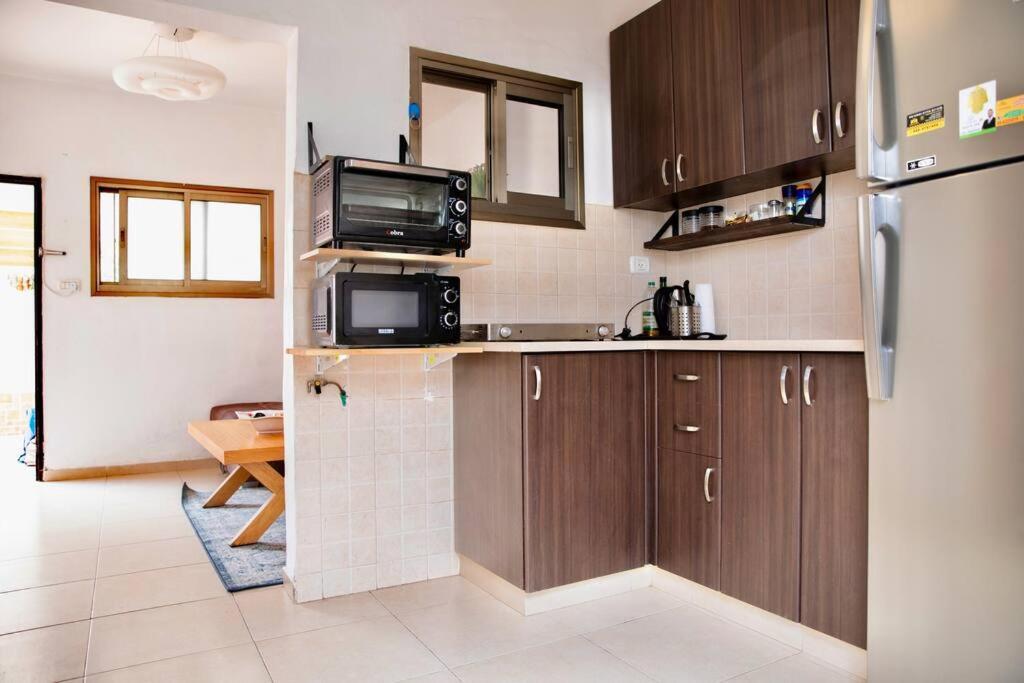 Homey Apartment Near The Beach 哈代拉 外观 照片